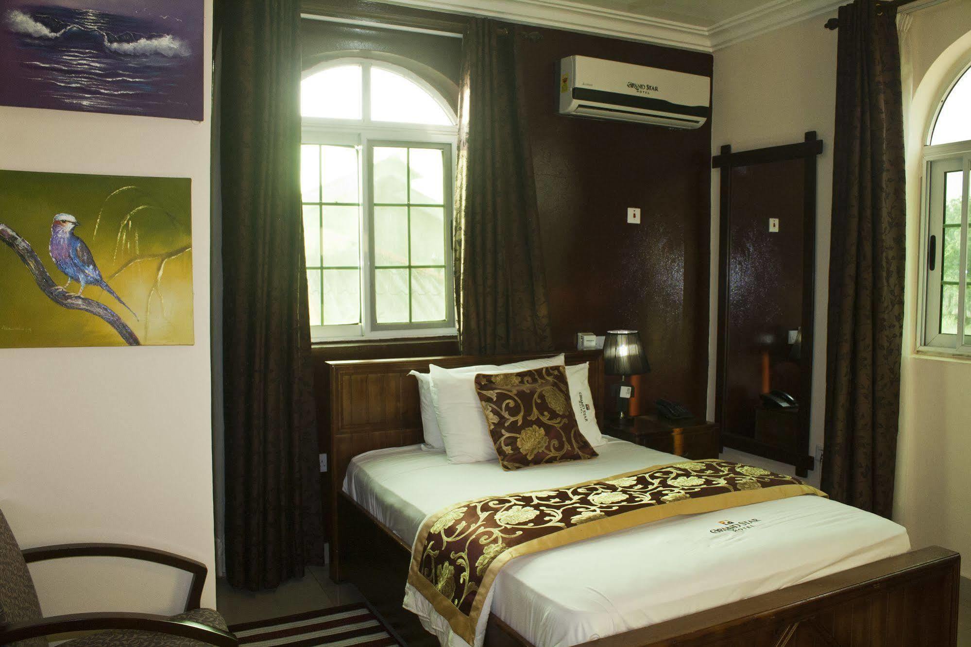 Grand Star Hotel North Legon Екстер'єр фото