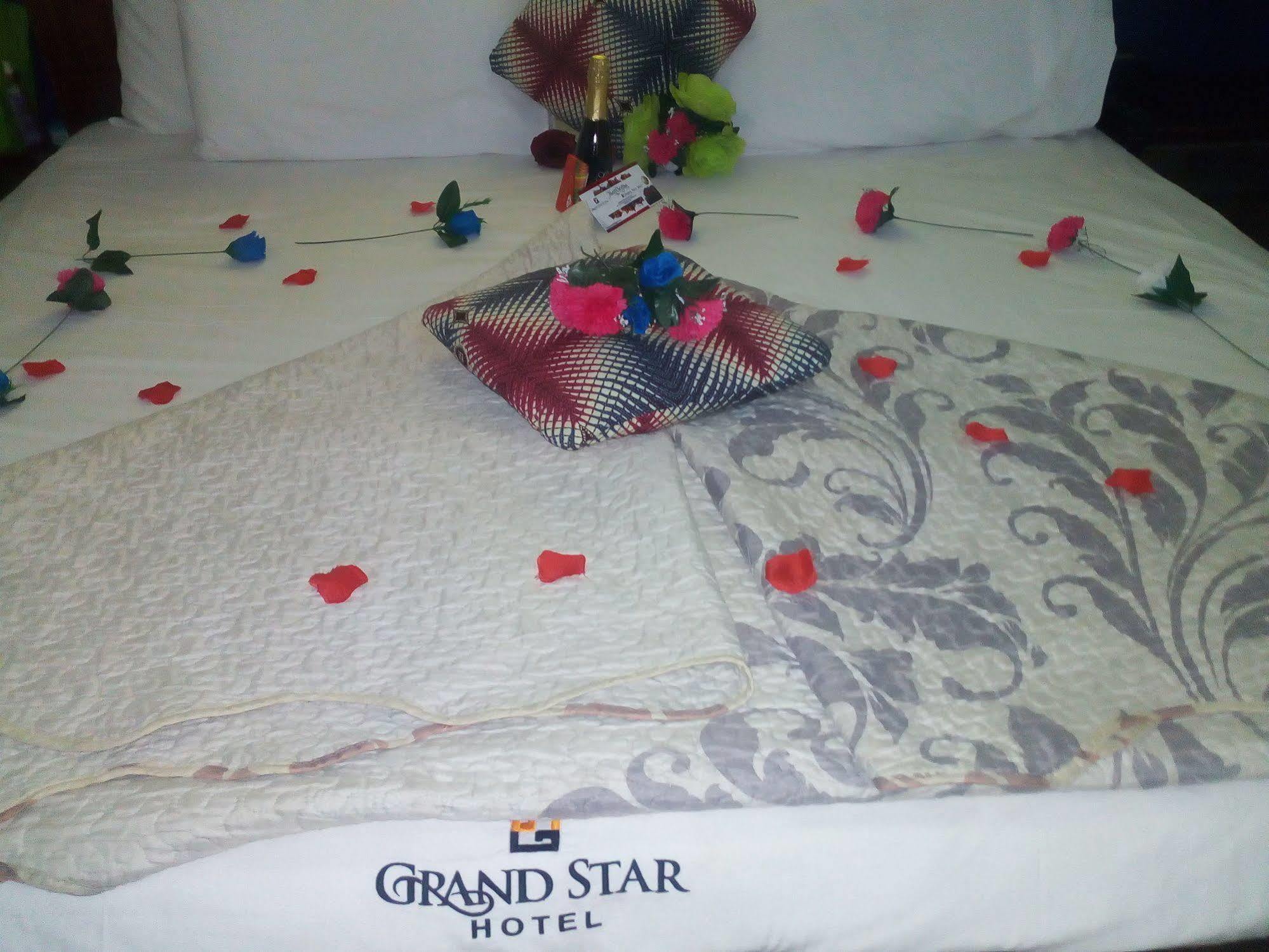Grand Star Hotel North Legon Екстер'єр фото